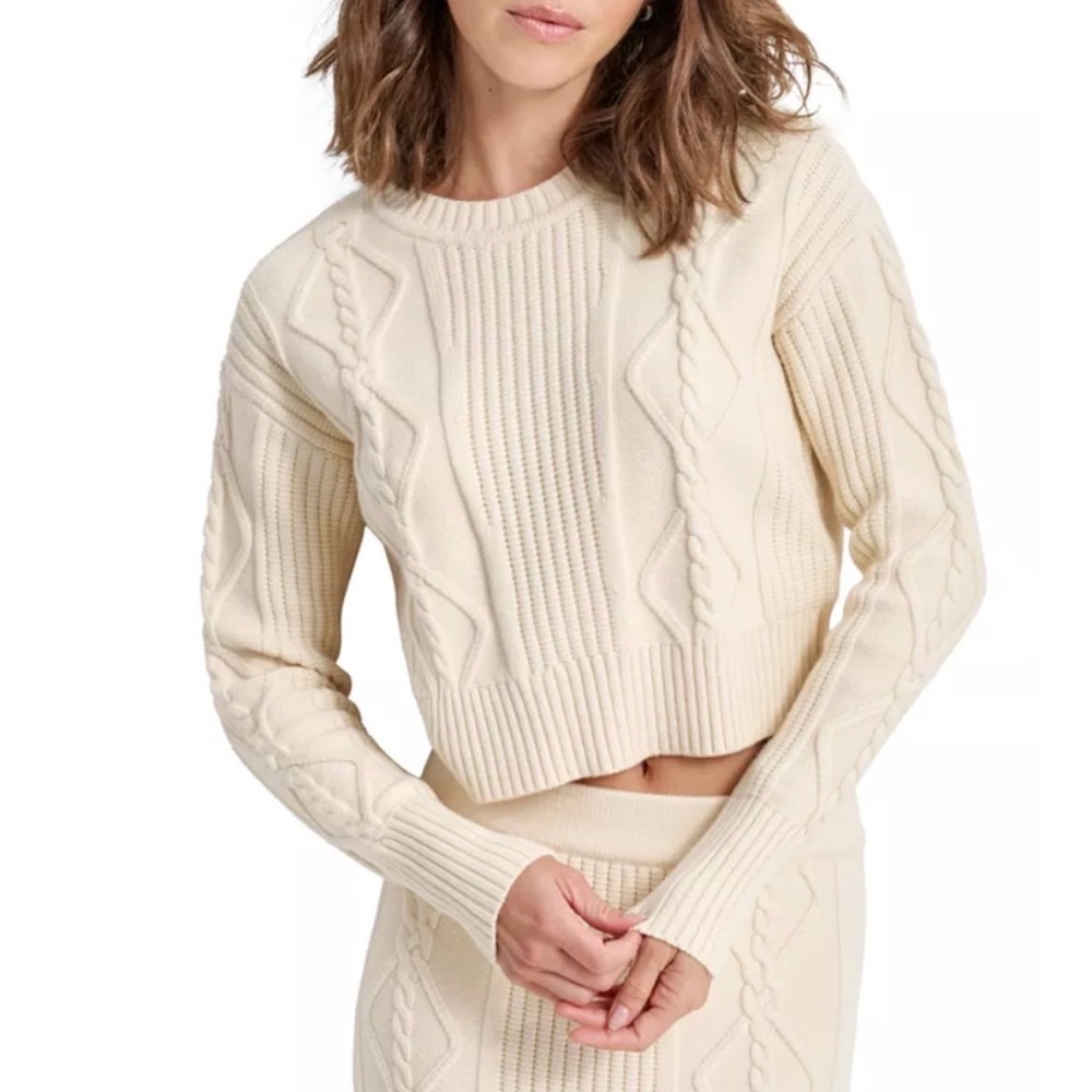 NEW  DKNY Jeans Women's Cropped Cable Knit Long-Sleeve Sweater -Wine/Large